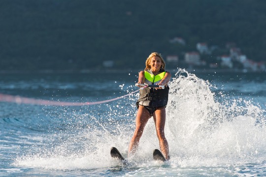 Learn to Water Ski: Tips and Tricks - The-House