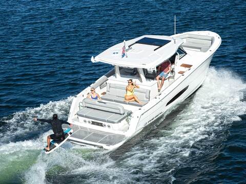 Regal 38 Surf: World's Largest Wakesurf Boat | Wakeboarding Mag