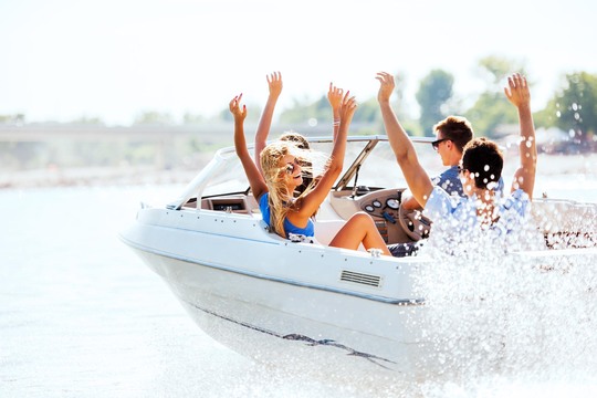 Boating Safety Tips: Equipment, Checklists & More - The-House